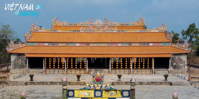 Trải nghiệm tour Điện Thái Hòa